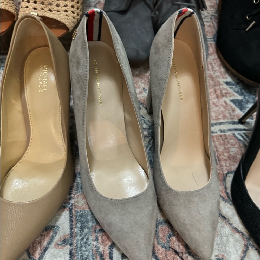Tommy Hilfiger Women's Beige Suede Flats